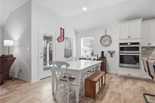 642 Rusty Gate Wy, New Braunfels, TX 78130 - Photo 13