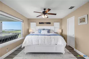 299 Bay Dr, Palacios, TX 77465 - Photo 17