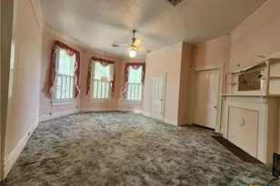 408 E Prairie St, Cuero, TX 77954 - Photo 25