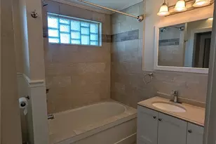 619 E Donegan St, Seguin, TX 78155 - Photo 7