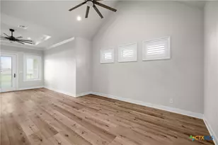 331 Sendera Loop, Victoria, TX 77904 - Photo 15