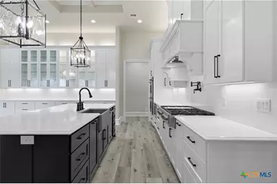 331 Sendera Loop, Victoria, TX 77904 - Photo 13