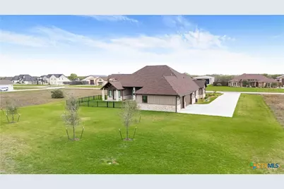 331 Sendera Loop, Victoria, TX 77904 - Photo 45