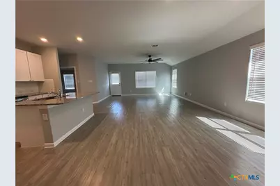 341 Cordova Crossing, Seguin, TX 78155 - Photo 3