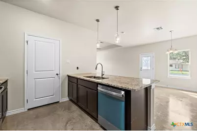 414 W Avenue C, Copperas Cove, TX 76522 - Photo 9