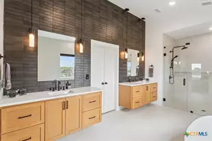 209 Glenview Cir, Belton, TX 76513 - Photo 17