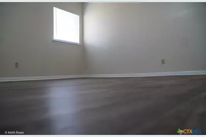 503 E Avenue G, Lampasas, TX 76550 - Photo 9