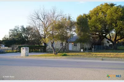 503 E Avenue G, Lampasas, TX 76550 - Photo 3