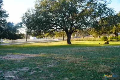 503 E Avenue G, Lampasas, TX 76550 - Photo 19
