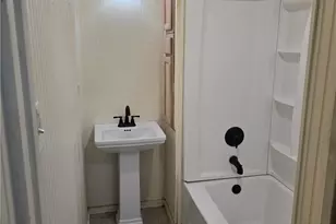 505 Co Rd 4205, Cranfills Gap, TX 76637 - Photo 47