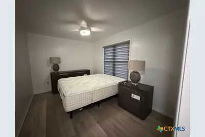 508 E Travis Street, Luling, TX 78648 - Photo 11