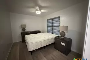 508 E Travis St, Luling, TX 78648 - Photo 11