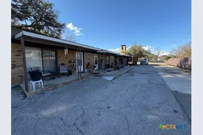 508 E Travis Street, Luling, TX 78648 - Photo 19