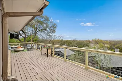 677 Floral Avenue, New Braunfels, TX 78130 - Photo 29