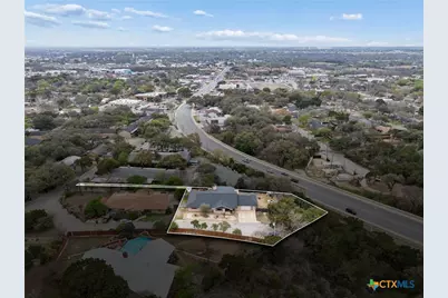 677 Floral Avenue, New Braunfels, TX 78130 - Photo 5