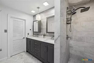 677 Floral Ave, New Braunfels, TX 78130 - Photo 19