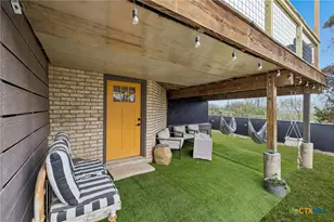 677 Floral Ave, New Braunfels, TX 78130 - Photo 27