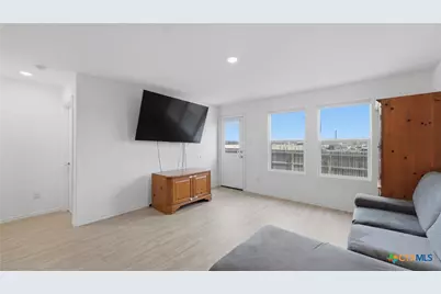 9211 Navarro Vista, Seguin, TX 78155 - Photo 11