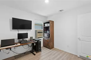 9211 Navarro Vis, Seguin, TX 78155 - Photo 25