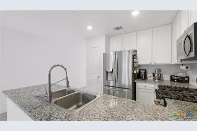 9211 Navarro Vista, Seguin, TX 78155 - Photo 15