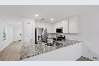 9211 Navarro Vista, Seguin, TX 78155 - Photo 7