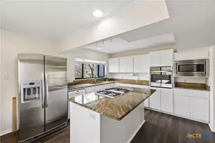 54 S Hampton Dr, Seguin, TX 78155 - Photo 17