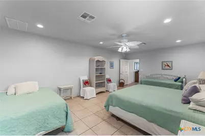 316 Marshall Johnson Avenue, Port Lavaca, TX 77979 - Photo 11