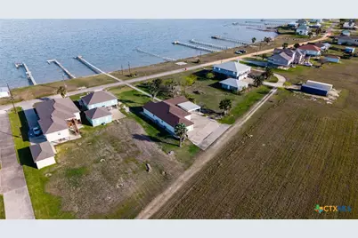 316 Marshall Johnson Avenue, Port Lavaca, TX 77979 - Photo 35