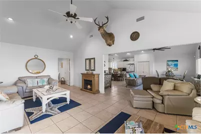 316 Marshall Johnson Avenue, Port Lavaca, TX 77979 - Photo 5