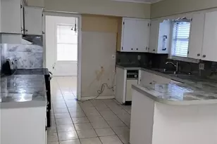 2406 Bon Aire Ave, Victoria, TX 77901 - Photo 7