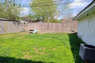 2406 Bon Aire Ave, Victoria, TX 77901 - Photo 5