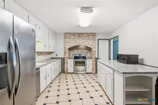 308 Alamogordo Dr, Victoria, TX 77904 - Photo 7