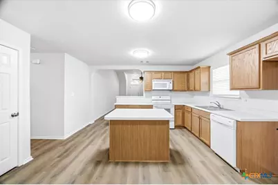 348 Ibis Falls Drive, New Braunfels, TX 78130 - Photo 17