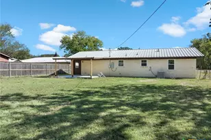 575 Farm Road 1602, Jonesboro, TX 76538 - Photo 9