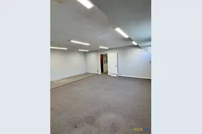 256 W Court Street, Seguin, TX 78155 - Photo 9