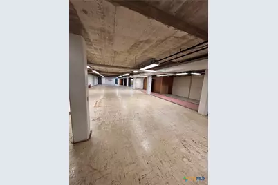 256 W Court Street, Seguin, TX 78155 - Photo 17