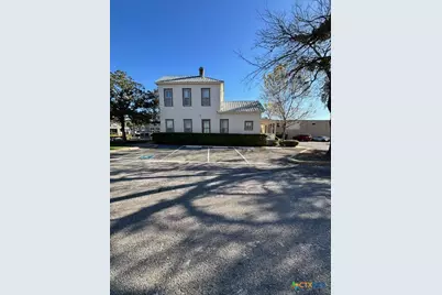 256 W Court Street, Seguin, TX 78155 - Photo 25