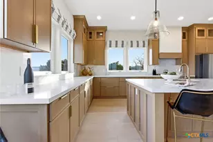 3140 Westview Dr, Canyon Lake, TX 78133 - Photo 5