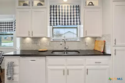 901 S Roy Reynolds Drive, Harker Heights, TX 76548 - Photo 21