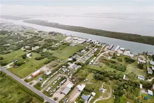 88 Bay St, Port O'Connor, TX 77982 - Photo 11