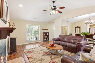 7511 N Lakeview Dr, Salado, TX 76571 - Photo 11