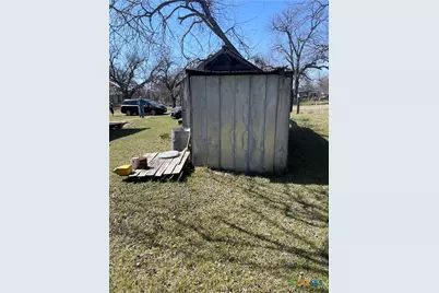503 N Race Street, Lampasas, TX 76550 - Photo 3