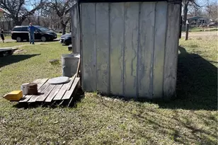 503 N Race St, Lampasas, TX 76550 - Photo 3