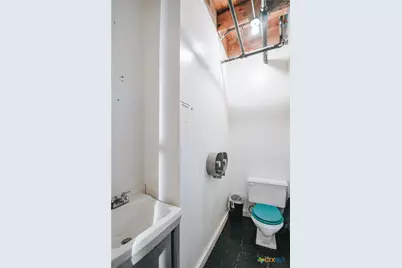 4106 Houston Highway, Victoria, TX 77901 - Photo 41