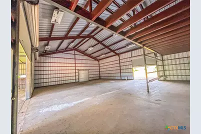 90 Honey Drive, Victoria, TX 77904 - Photo 15