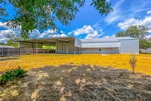 90 Honey Dr, Victoria, TX 77904 - Photo 3