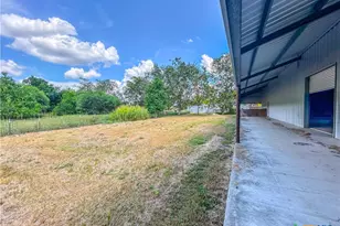 90 Honey Dr, Victoria, TX 77904 - Photo 11