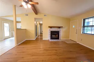 908 Hackberry St, Copperas Cove, TX 76522 - Photo 3