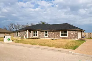 522 Skyline Dr, Copperas Cove, TX 76522 - Photo 3