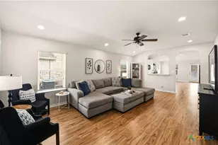 911 Karah, New Braunfels, TX 78130 - Photo 5